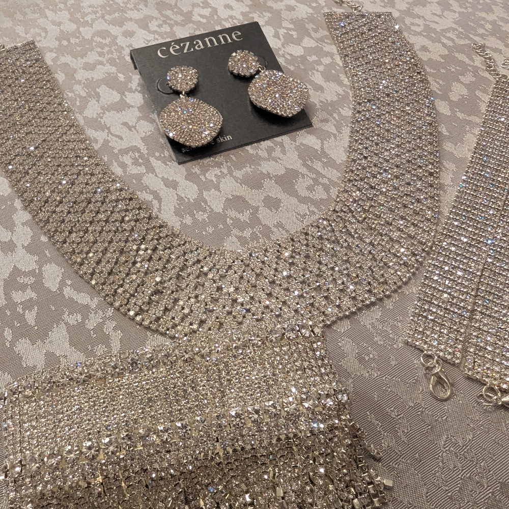 Silver Crystal Rhinestone Jewelry Set - Picture 4 of 5